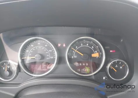 2014 Jeep Compass Limited z USA, uszkodzony, nr VIN 1C4NJCCB8ED877188